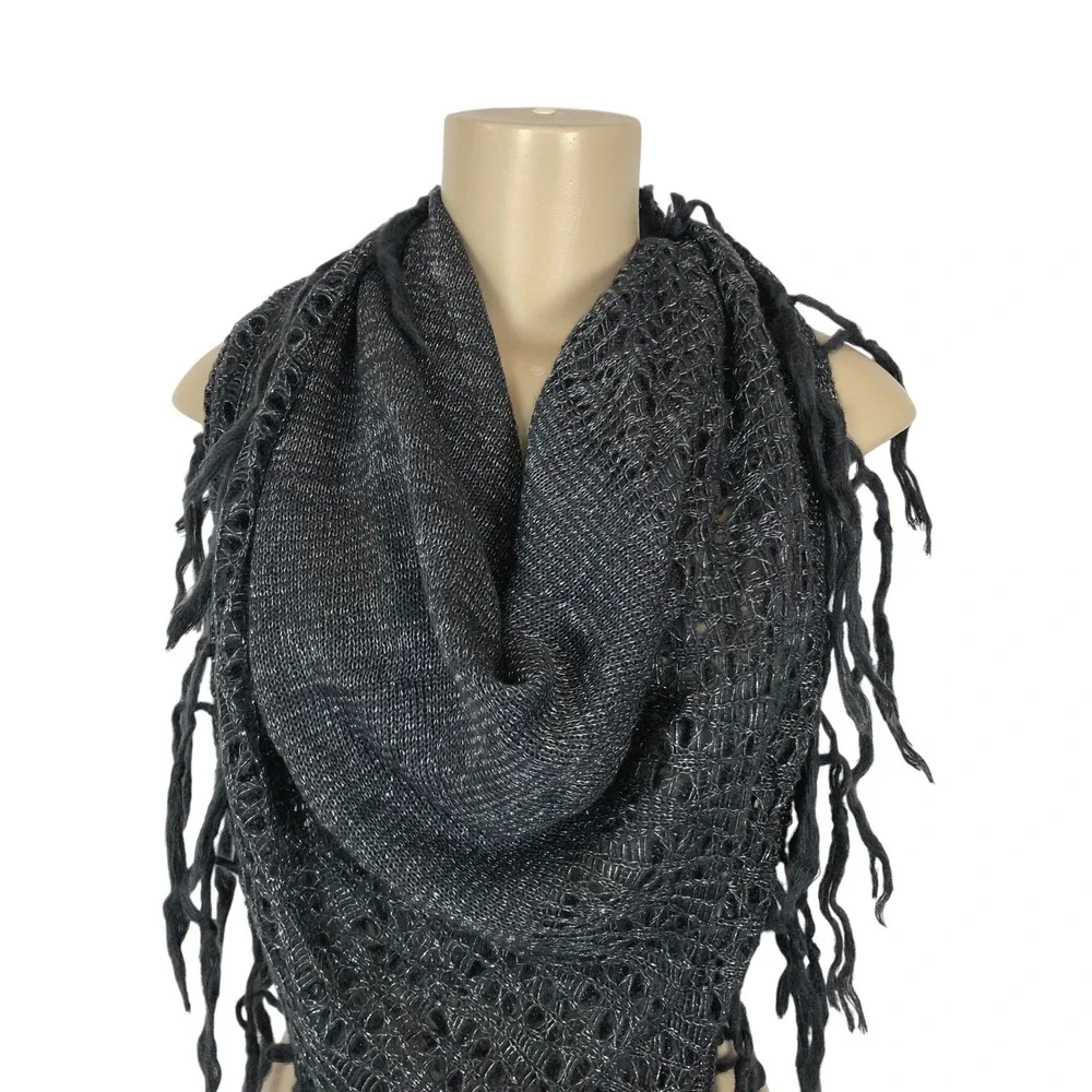 Sleeping on‎ Snow Anthropologie Metallic Chunky Knit Fringe Square Scarf Shawl